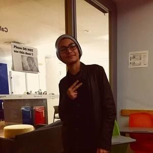 Meet your Posher, Eduardo